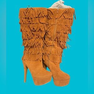 SZ 7 ANNE MICHELLE SUEDE FRINGE BOOTS